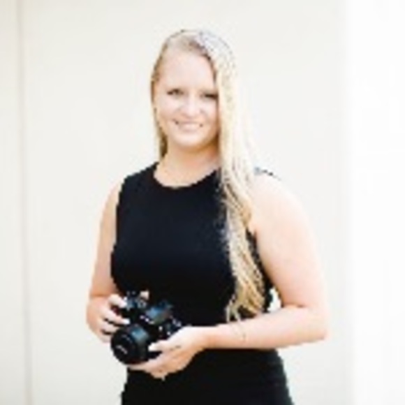 Meet your Posher, Amanda - Picture 1 of 1